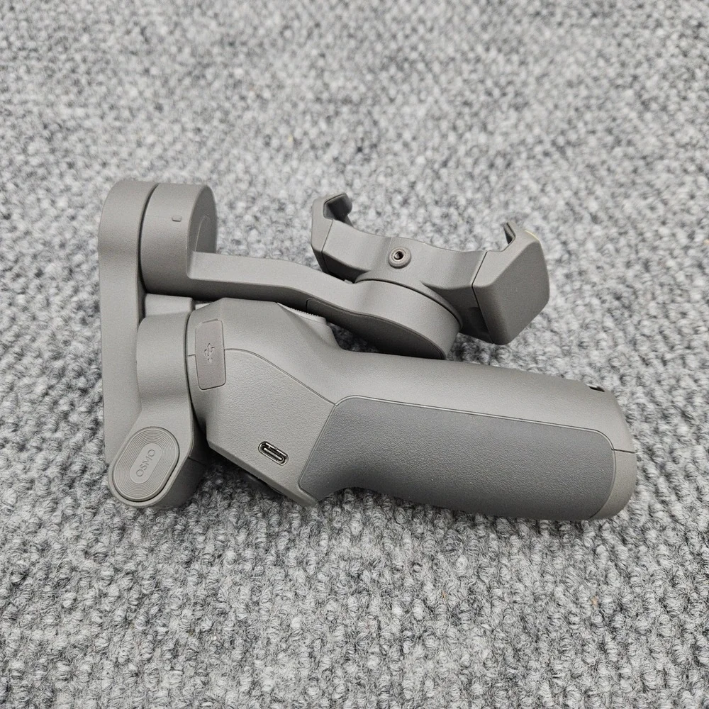 DJI Osmo Mobile 3 Handheld Smartphone Gimbal Stabilizer with Case OF100 (Tested)